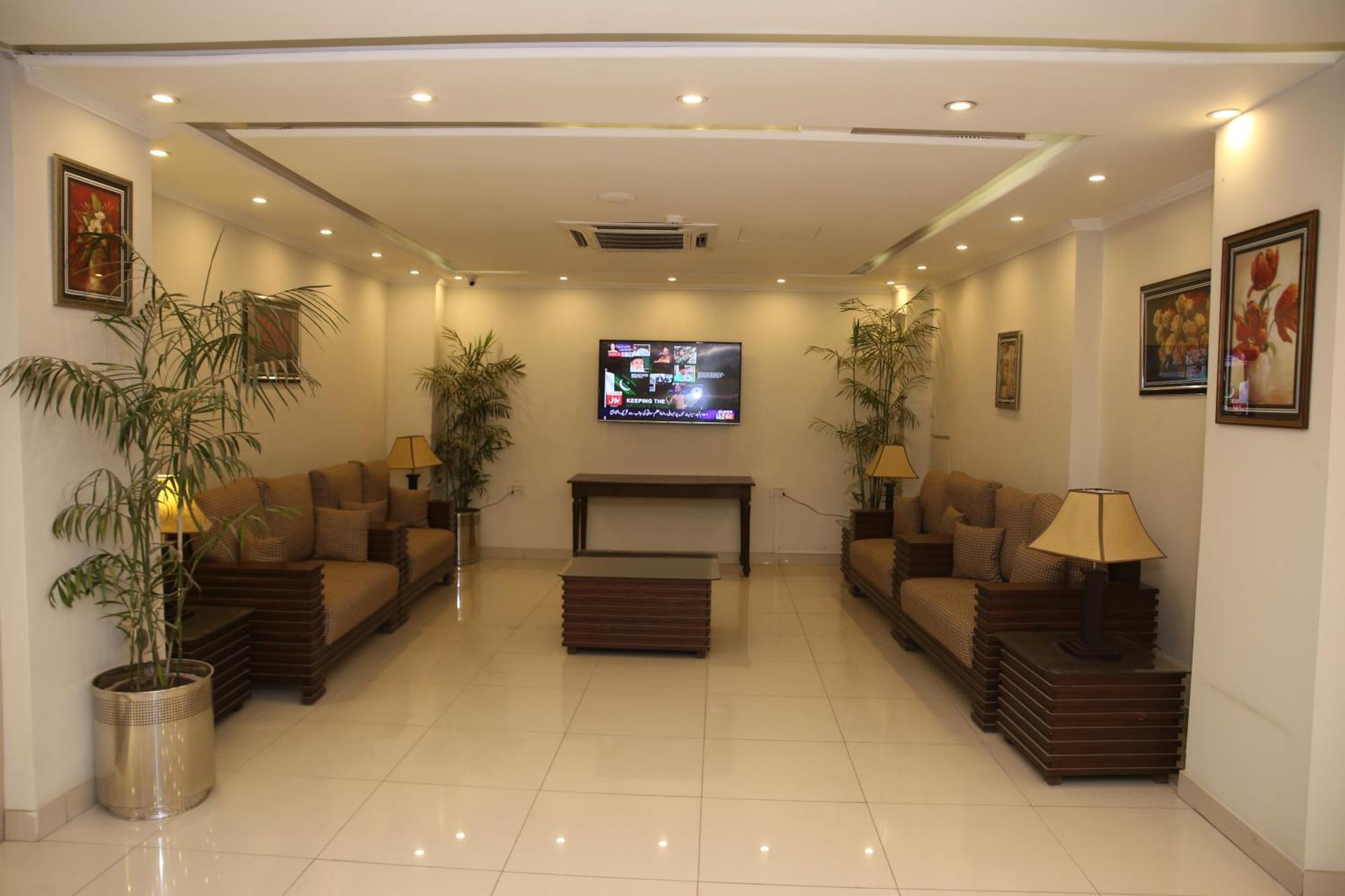 Fort Continental Hotel Peshawar Extérieur photo