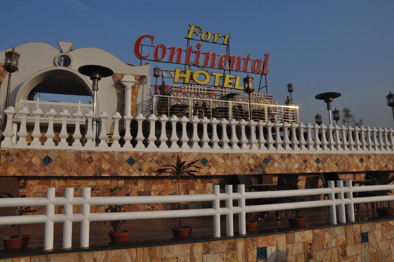 Fort Continental Hotel Peshawar Extérieur photo