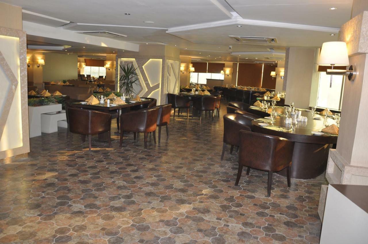 Fort Continental Hotel Peshawar Extérieur photo