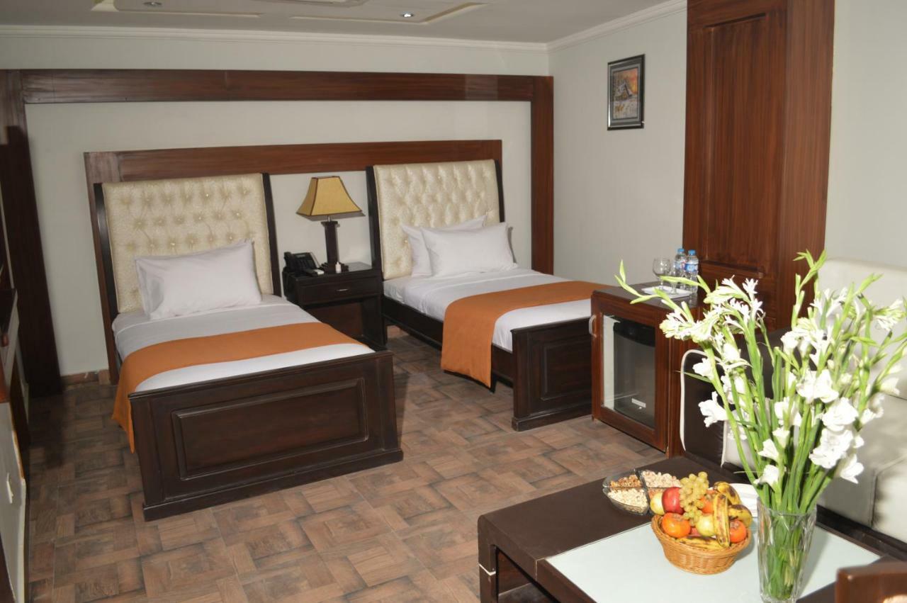 Fort Continental Hotel Peshawar Extérieur photo